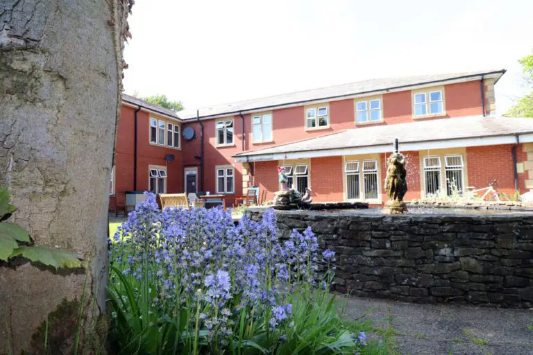 How to Choose the Right Care Home for Your Loved One: A Comprehensive Guide